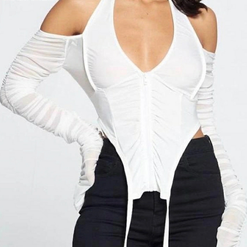 5/$25✨Stacked Long Sleeve Halter Top